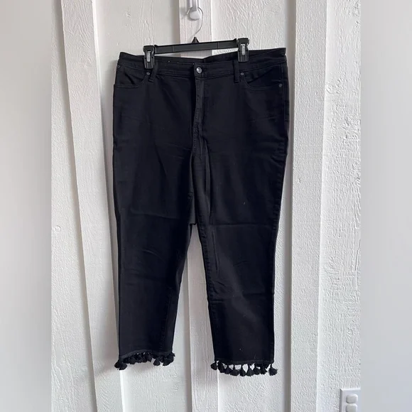 Talbots TASSEL HEM DENIM STRAIGHT CROP
- BLACK 16 - Picture 4 of 8
